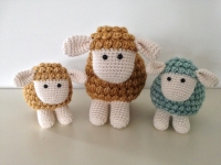 Crochet pattern trekbeestje and musicbox sheep