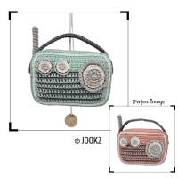 Haakpatroon muziekdoosje en rammelaar retro transistor radio