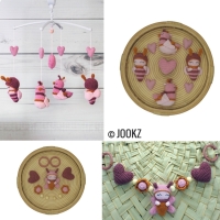 Haakpatroon set muziekmobiel en wagenspanner vogels, bijtjes en vlinder